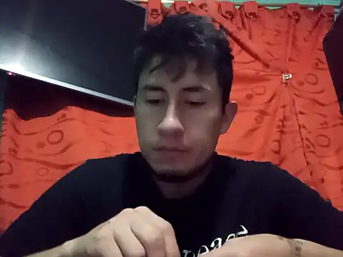 Snapshot of True_Di chatting on October 2, 2025, 1:56 am True Di online show from October 2, 2025, 1:56 am