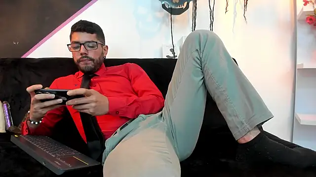 DanteWinter online show from October 27, 2025, 3:32 am