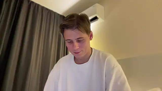 Snapshot of Tyler_Garner chatting on October 25, 2025, 2:46 pm Tyler Garner online show from October 25, 2025, 2:46 pm