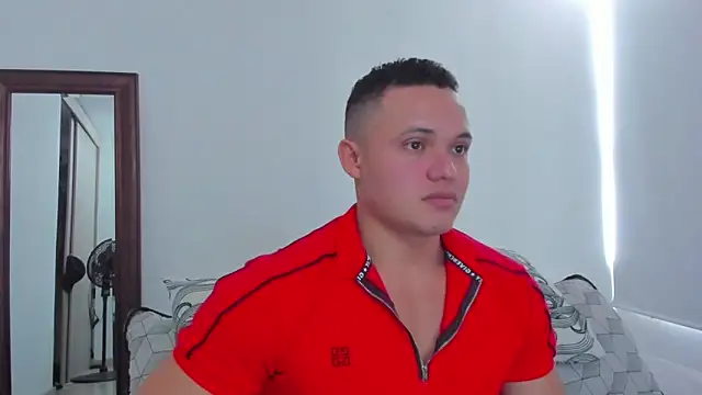 Snapshot of KingLevi01 chatting on June 3, 2026, 4:12 pm KingLevi01 online show from June 3, 2026, 4:12 pm