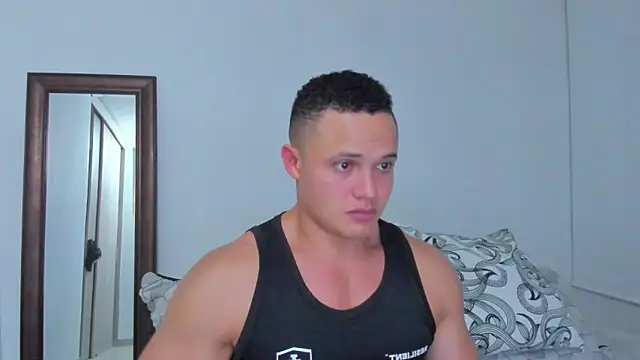 Snapshot of KingLevi01 chatting on June 8, 2026, 1:39 am KingLevi01 online show from June 8, 2026, 1:39 am