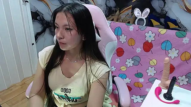 Snapshot of mia_wetts chatting on October 3, 2025, 7:55 pm mia wetts online show from October 3, 2025, 7:55 pm