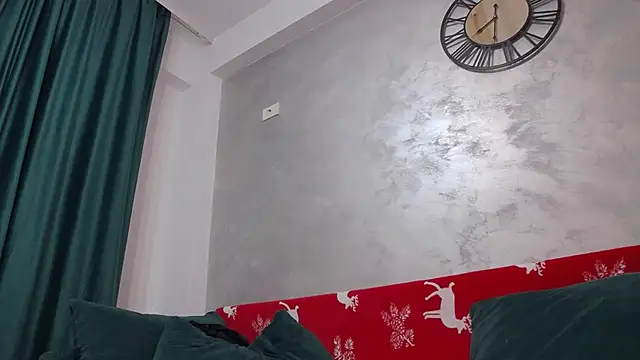 Snapshot of carinadiamond18 chatting on July 19, 2026, 10:19 am carinadiamond18 online show from July 19, 2026, 10:19 am