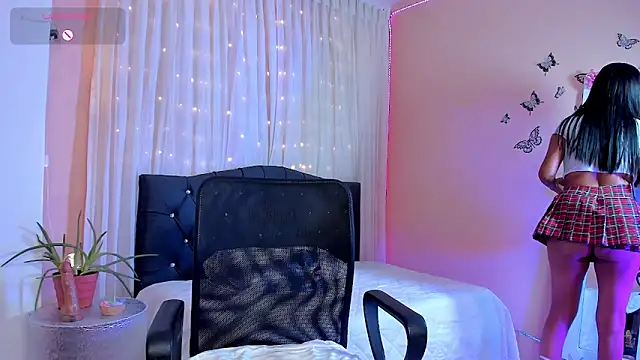 SARALOVE13 online show from February 2, 2026, 9:13 pm