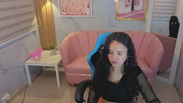 bella vibess s online show from July 16, 2026, 2:39 am