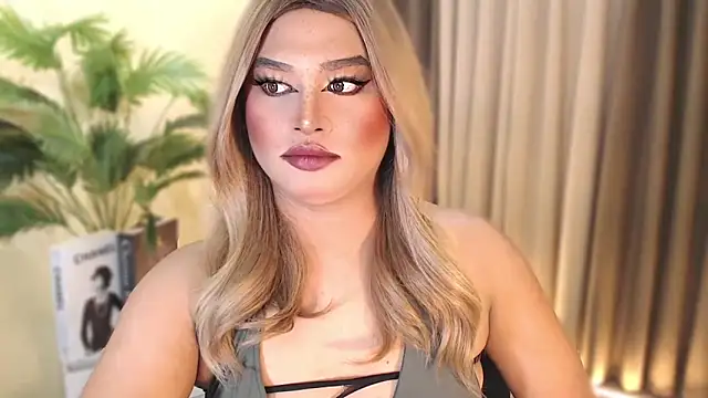 UrGoddess Kiera online show from October 17, 2025, 7:16 pm