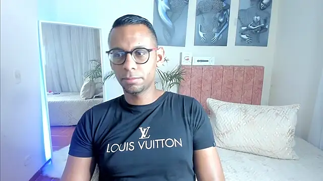 Snapshot of KingEdward_ chatting on September 21, 2025, 10:28 am KingEdward  online show from September 21, 2025, 10:28 am