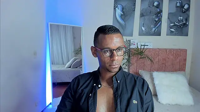 Snapshot of KingEdward_ chatting on October 7, 2025, 10:34 am KingEdward  online show from October 7, 2025, 10:34 am