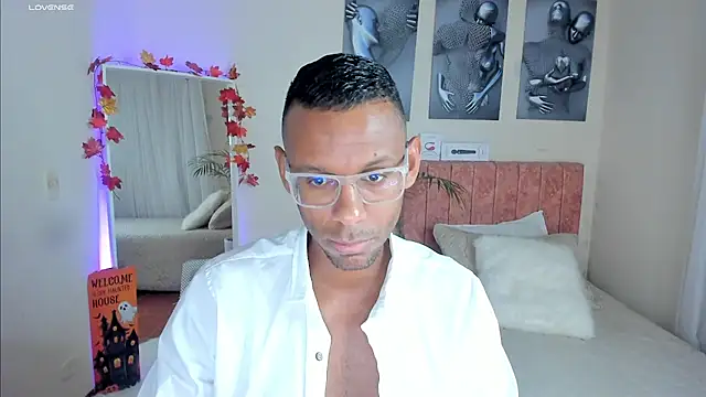 Snapshot of KingEdward_ chatting on October 24, 2025, 10:22 am KingEdward  online show from October 24, 2025, 10:22 am