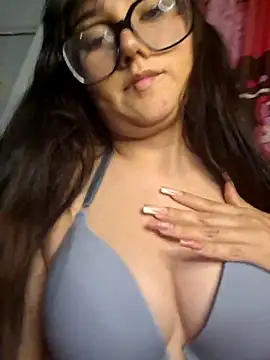 Snapshot of Delycom chatting on September 19, 2025, 6:26 am Delycom online show from September 19, 2025, 6:26 am