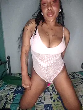 Snapshot of Queen_Amara chatting on February 27, 2026, 3:50 am Queen Amara online show from February 27, 2026, 3:50 am