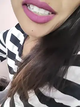 Cute Jasmin  online show from October 23, 2025, 5:51 am