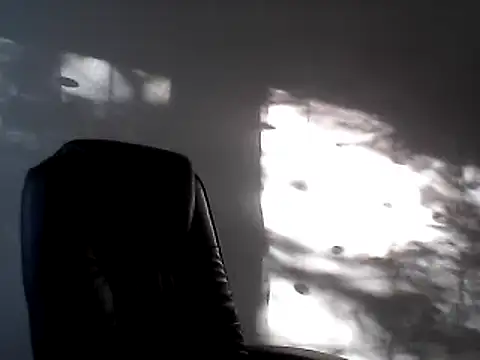 Snapshot of EllaLove2277 chatting on September 23, 2025, 5:21 am EllaLove2277 online show from September 23, 2025, 5:21 am