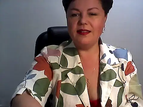 Snapshot of EllaLove2277 chatting on October 16, 2025, 6:25 am EllaLove2277 online show from October 16, 2025, 6:25 am