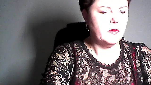 Snapshot of EllaLove2277 chatting on October 19, 2025, 5:24 pm EllaLove2277 online show from October 19, 2025, 5:24 pm