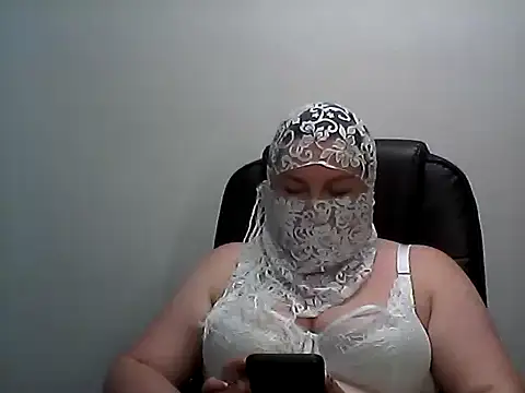 EllaLove2277 online show from June 24, 2026, 10:25 am