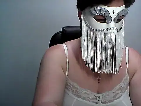 EllaLove2277 online show from June 25, 2026, 11:37 am