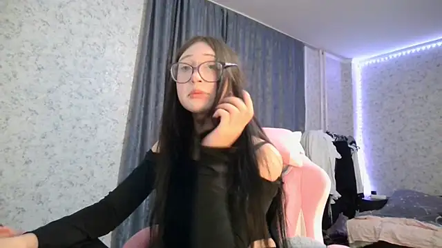 Snapshot of KeicyKlark chatting on September 18, 2025, 6:21 pm KeicyKlark online show from September 18, 2025, 6:21 pm