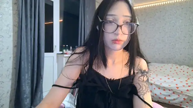 Snapshot of KeicyKlark chatting on October 29, 2025, 6:09 pm KeicyKlark online show from October 29, 2025, 6:09 pm