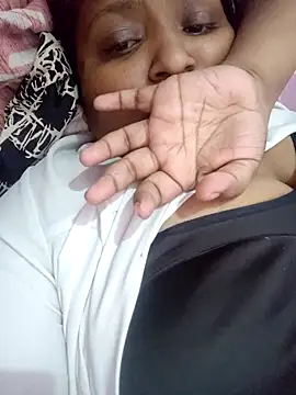 Snapshot of bitch-horny chatting on September 26, 2025, 1:15 pm bitch-horny online show from September 26, 2025, 1:15 pm