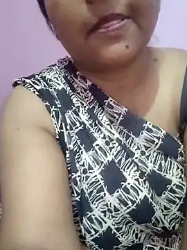 Snapshot of bitch-horny chatting on October 3, 2025, 4:48 pm bitch-horny online show from October 3, 2025, 4:48 pm