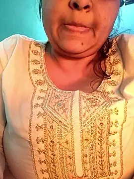 bitch-horny online show from January 14, 2026, 5:35 am