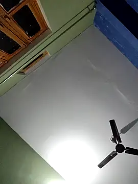 bitch-horny online show from February 5, 2026, 11:53 pm