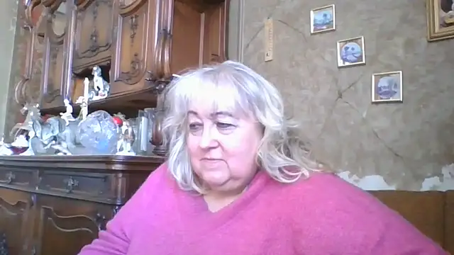 Lala-Love56 online show from May 5, 2026, 12:46 pm