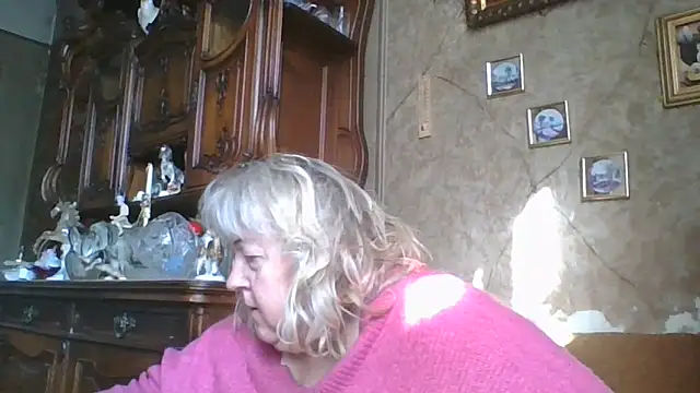 Lala-Love56 online show from May 6, 2026, 5:57 am