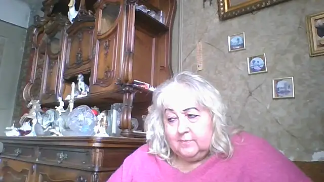 Lala-Love56 online show from May 13, 2026, 10:56 am