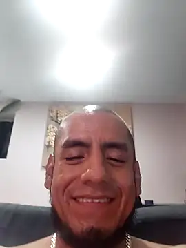 bigdong5353 online show from September 10, 2025, 4:18 pm