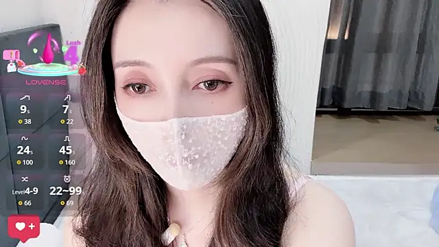 Snapshot of _Ling_Ling chatting on April 4, 2026, 12:35 pm Ling Ling online show from April 4, 2026, 12:35 pm