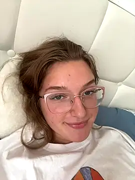 Snapshot of Bellatrisssaa chatting on September 13, 2025, 1:22 pm Bellatrisssaa online show from September 13, 2025, 1:22 pm