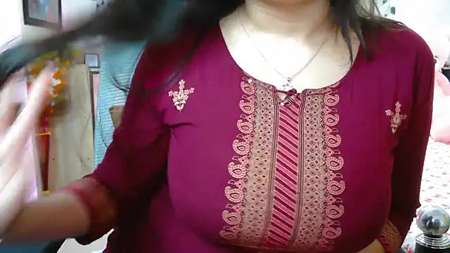 Snapshot of WildDimpi_0 chatting on March 28, 2026, 4:28 pm WildDimpi 0 online show from March 28, 2026, 4:28 pm