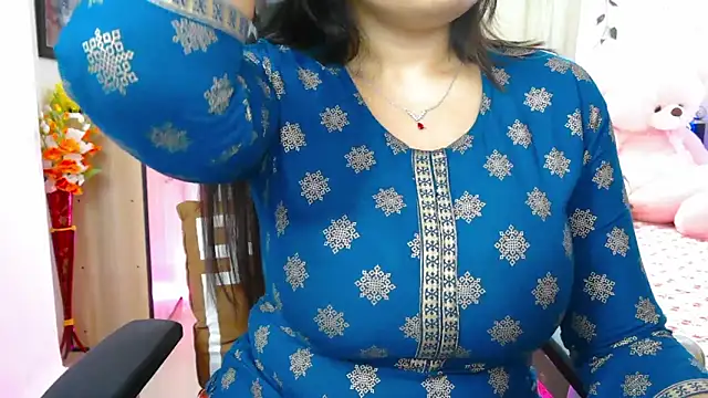 Snapshot of WildDimpi_0 chatting on April 7, 2026, 11:10 am WildDimpi 0 online show from April 7, 2026, 11:10 am