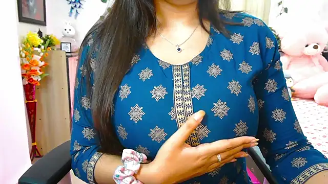 Snapshot of WildDimpi_0 chatting on April 8, 2026, 10:37 am WildDimpi 0 online show from April 8, 2026, 10:37 am