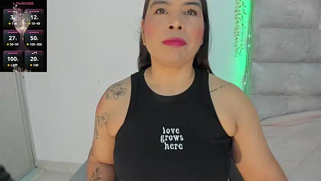 roselyn caprice online show from June 12, 2026, 1:59 am