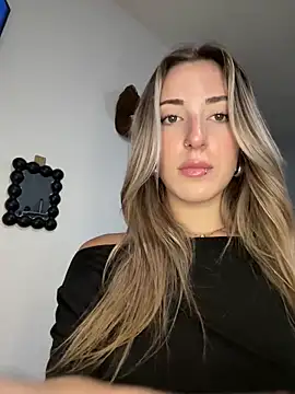 Sashailardi online show from April 5, 2026, 11:02 pm