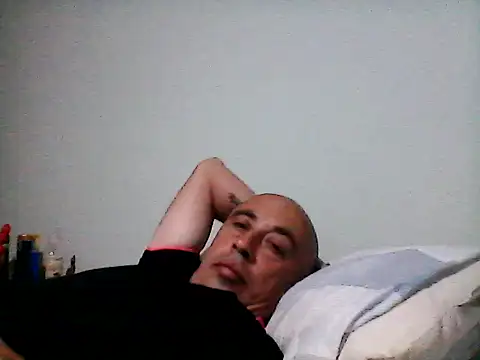 Snapshot of pablocesar1982 chatting on October 12, 2025, 4:00 am pablocesar1982 online show from October 12, 2025, 4:00 am