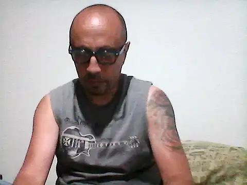 Snapshot of pablocesar1982 chatting on November 5, 2025, 5:35 pm pablocesar1982 online show from November 5, 2025, 5:35 pm