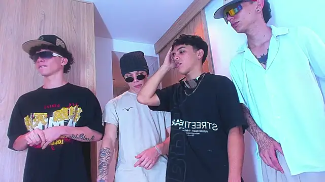 Latin White Boys online show from September 12, 2025, 7:14 pm