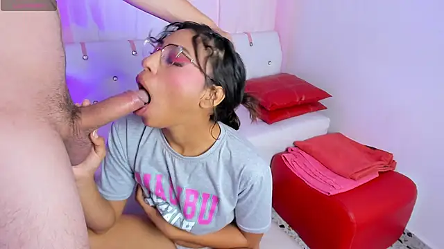 Snapshot of HOT_LATINO13 chatting on October 13, 2025, 6:08 pm HOT LATINO13 online show from October 13, 2025, 6:08 pm