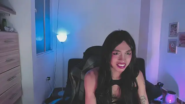 Nikkita Dragon online show from November 22, 2025, 2:21 am