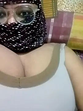 sweety141408 online show from September 15, 2025, 2:11 am