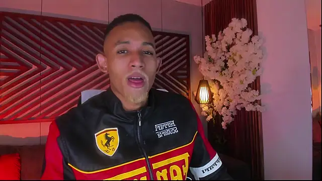 Snapshot of B_Wild chatting on October 4, 2025, 4:43 am B Wild online show from October 4, 2025, 4:43 am