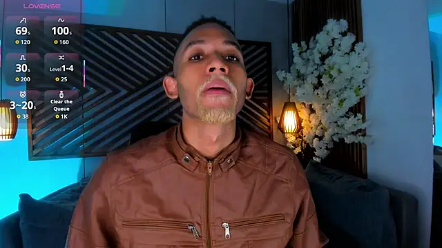 Snapshot of B_Wild chatting on October 13, 2025, 3:39 am B Wild online show from October 13, 2025, 3:39 am