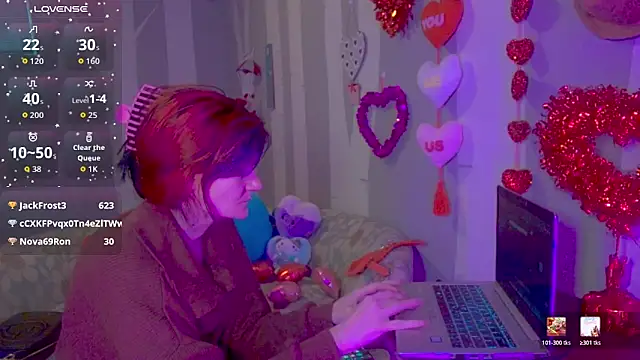 Snapshot of Blossom94 chatting on February 12, 2026, 10:05 pm Blossom94 online show from February 12, 2026, 10:05 pm