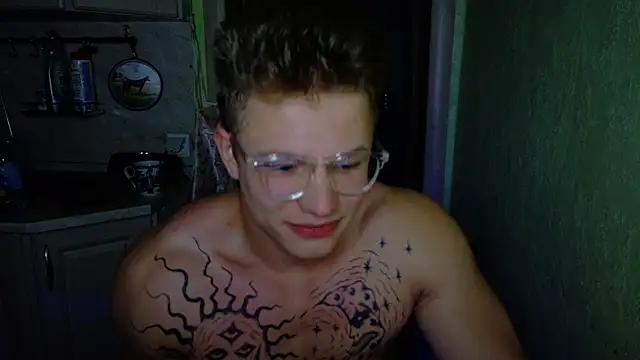 Snapshot of James__Noah chatting on September 24, 2025, 10:13 pm James Noah online show from September 24, 2025, 10:13 pm