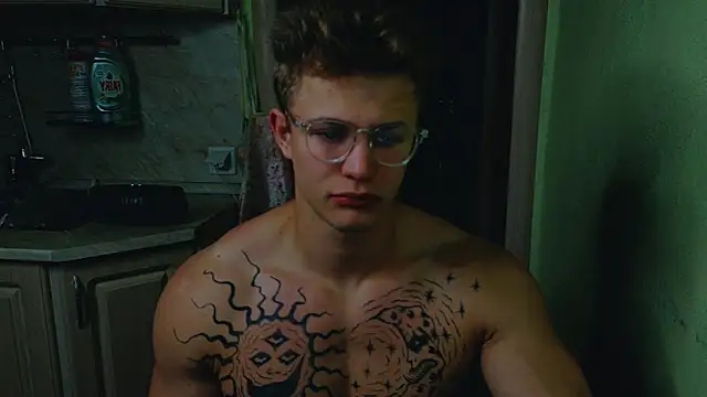 Snapshot of James__Noah chatting on October 1, 2025, 8:15 pm James Noah online show from October 1, 2025, 8:15 pm