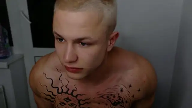 Snapshot of James__Noah chatting on October 7, 2025, 11:24 pm James Noah online show from October 7, 2025, 11:24 pm